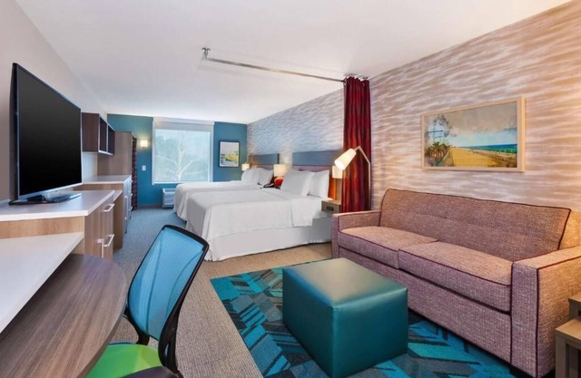 Rare Find! 2 Units w/FREE Breakfast, Outdoor Pool, Close to Wrightsville Beach!