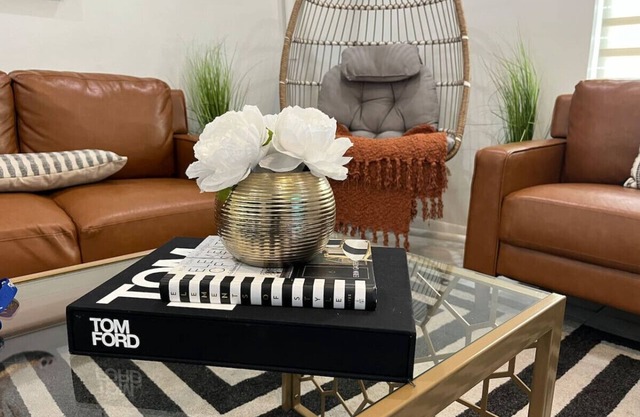 :Rare Find: New, Modern, Luxury