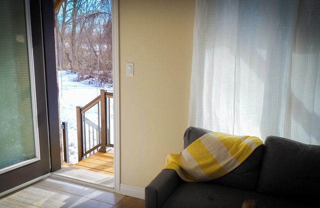 Ravine lot Luxurious 3 plus 1 bedrooms sleeps 8 to 10, townhouse in Brampton ON