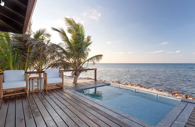 Ray Caye Private Island Resort