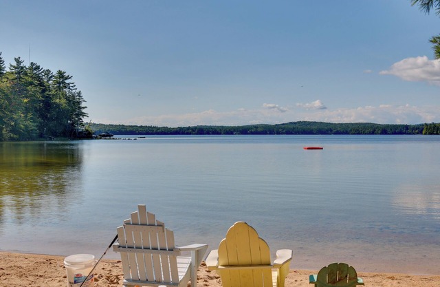 Raymond Getaway w/Private Beach & Boat Dock!