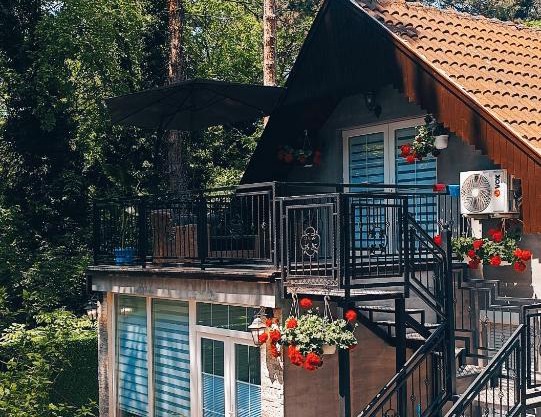 RB Apartment 1 (SPA) & 2