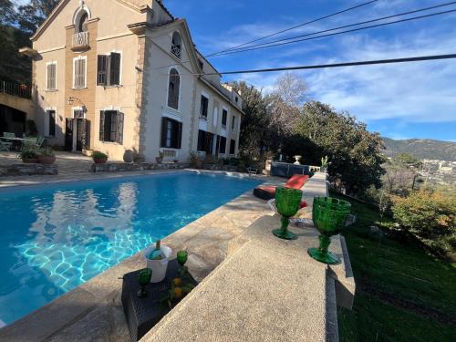 RDC maison de maitre pour 6 personnes avec piscine et jacuzzi