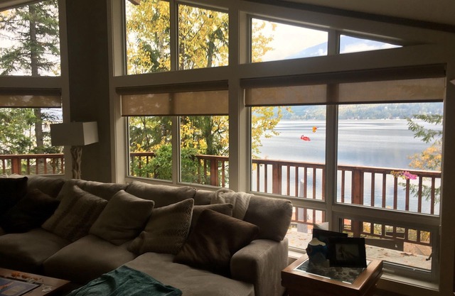 Really beautiful Lakefront Home !
