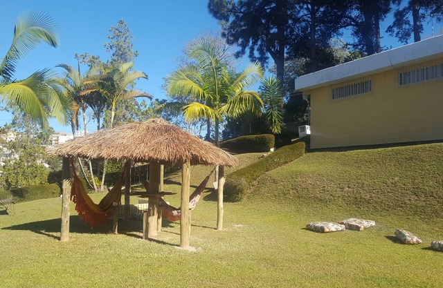 Recanto Dona Ane - house with large garden in Cunha