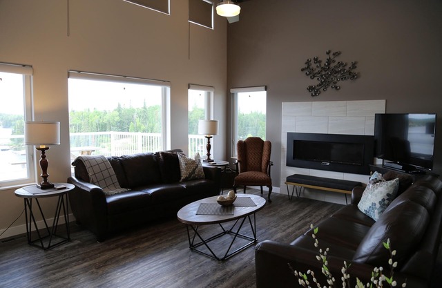 Recently built cabin with a million dollar view - Eagles View