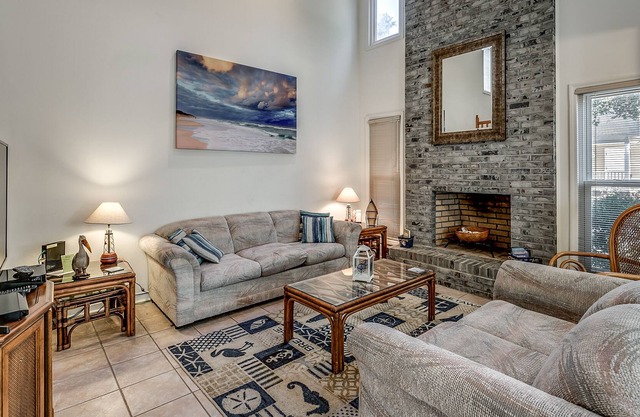 Recently Renovated Patio Home + FREE DAILY ACTIVITIES!