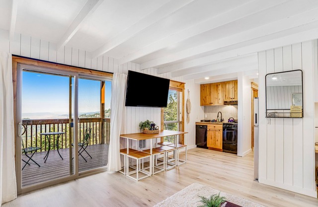 Recently renovated studio with window AC, deck & ski-In/ski-out access