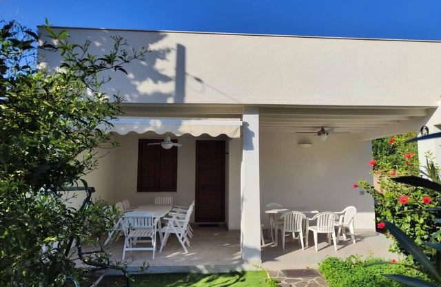 Recently Renovated Independent Villa – 300 meters from Geremeas Beach