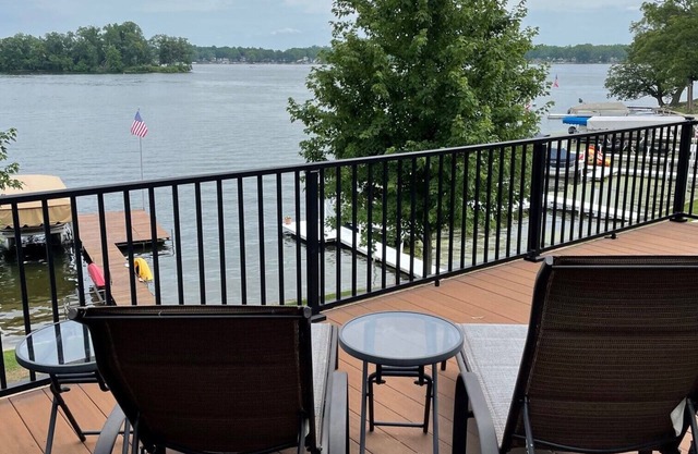 Recently Renovated, On Lake Webster, Great Family Vacation