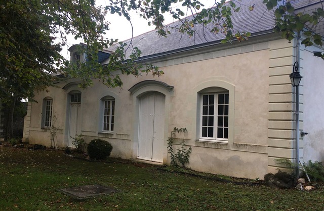 Reception hall, l'Orangerie. 5-minute drive from Angers train station