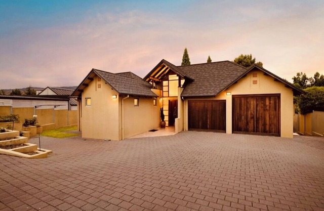 Recharge on the Reserve - Family friendly 4 bedroom in the heart of Cromwell