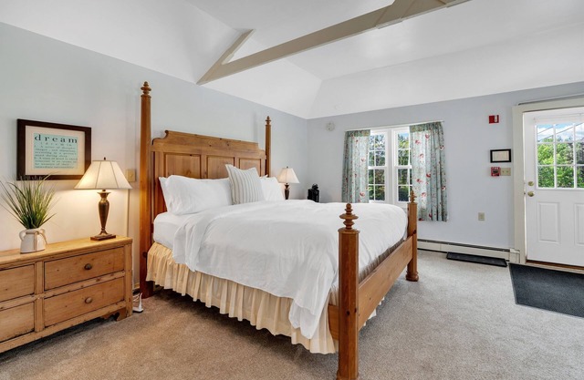 Red Clover Inn Spacious King Suite near Killington