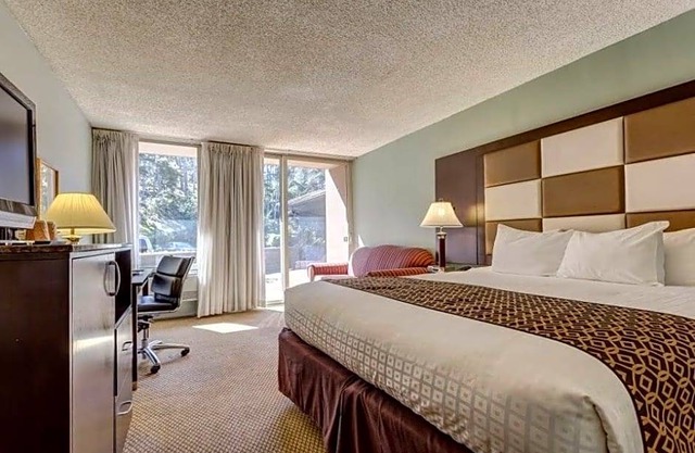 Red Lion Hotel Monterey