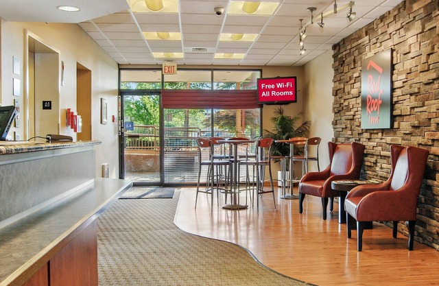 Red Roof Inn Cleveland Airport-Middleburg Heights