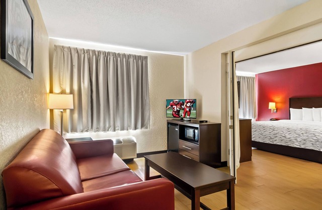 Red Roof Inn PLUS+ Jacksonville - Southpoint