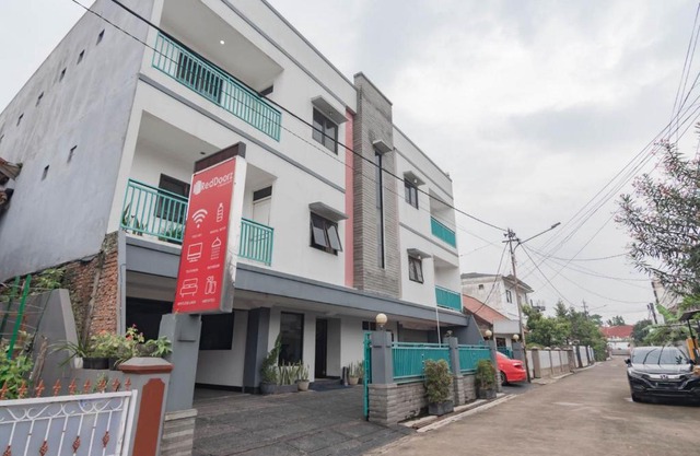 Reddoorz Buah Batu 