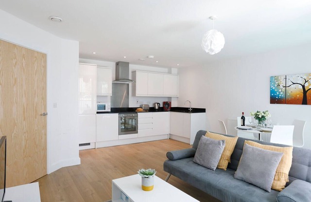 Redhill Queensgate Apartment A