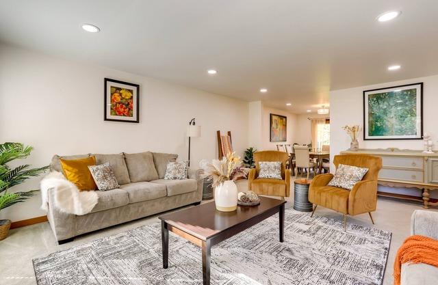Redmond Vacation Rental ~ 16 Mi to Seattle!