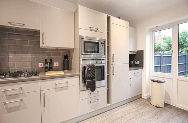 🌟Redwald House-Sleeps 12 w/Free Parking&Netflix🌟