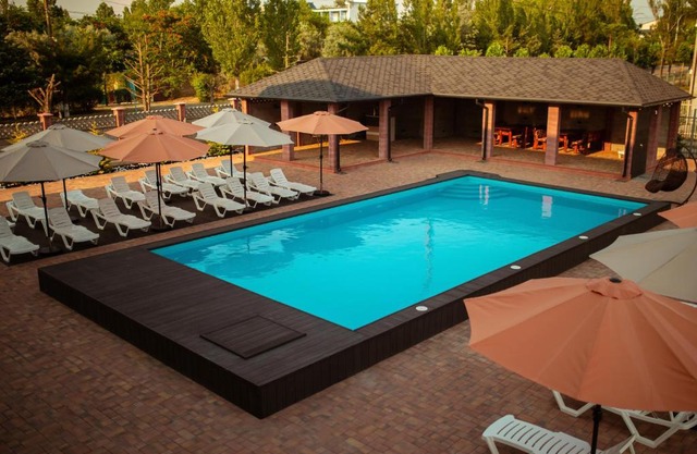 REEF Hotel