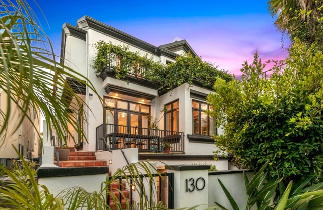 Reef Mall - Contemporary Mediterranean Estate with Spectacular Mountain Views