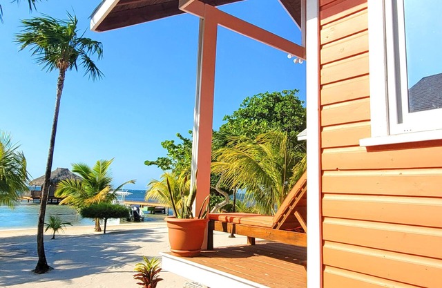 Reefside Retreat Orange Casita