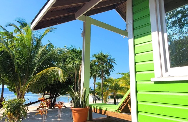 Reefside Retreat Green Casita