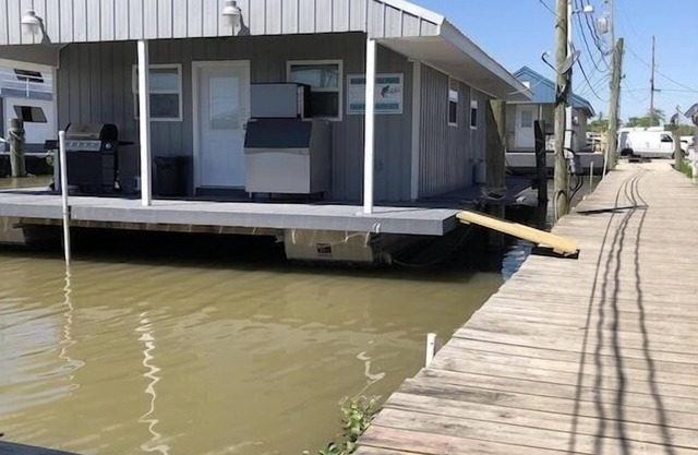 Reel Therapy 1- Venice Marina (B Dock)