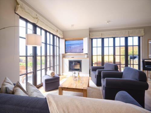 Reetland am Meer - LuxusPlus Reetdachvilla mit 4 Schlafzimmern und Kamin G11