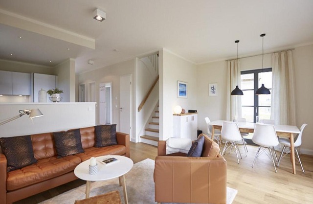 Reetland am Meer - Premium Reetdachvilla mit 3 Schlafzimmern, Sauna und Kamin E16