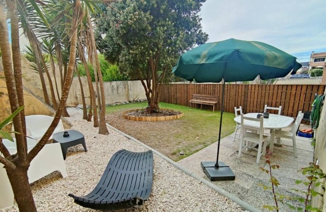 Refúgio Junto à Praia. Casa Familiar, com Jardim. Aceitam-se Animais!