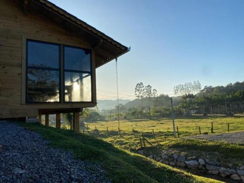 Refúgio Rural | Chalé de Luxo | Jacuzzi e Lareira