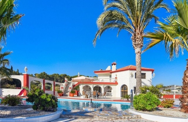 Ref 111) Large luxury Finca near Altea la Vella