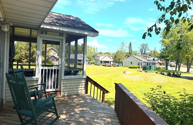 Refurbished lakefront home on Schroon Lake + Dock slip
