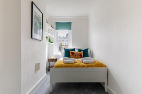 Refurbished Modern 2BD Flat Lower Oldfield Park