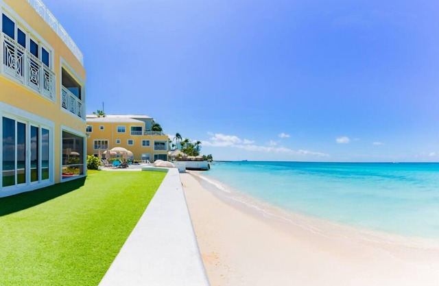 Regal Beach Club 432 is a 3rd Floor Unit with Amazing Views of the Ocean!