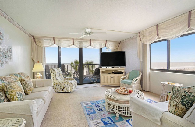 Regency Towers 207: 3 BR, 3 BA in Myrtle Beach, Sleeps 8