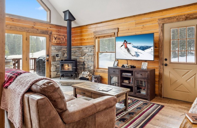 Rejuvenating Rocky Mountain Cabin With 5 Star Views