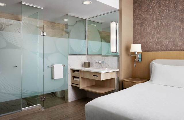 Relax and Unwind! Pet-Friendly Property, Onsite Pool, Close to Alhambra Park