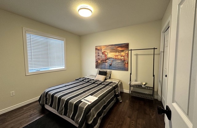 Relax at this peaceful place to stay & all amenities are nearby