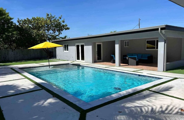 Relax in Miami: Your Dream Resort-style Getaway
