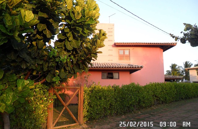 RELAX IN PARADISE - 4 BEDROOMS, POOL AND COMFORT. 03 minutes from the beach.