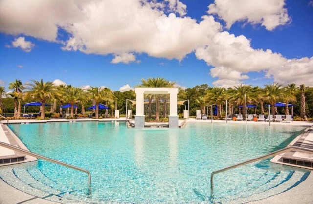 Relax in Style: Elegant Vacation Home in Orlando