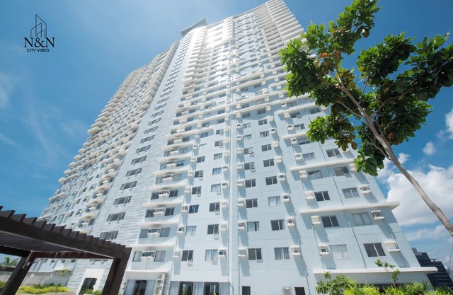 Relax & unwind in this 1 BR/1 Bath Condo walking distance from Ayala Mall