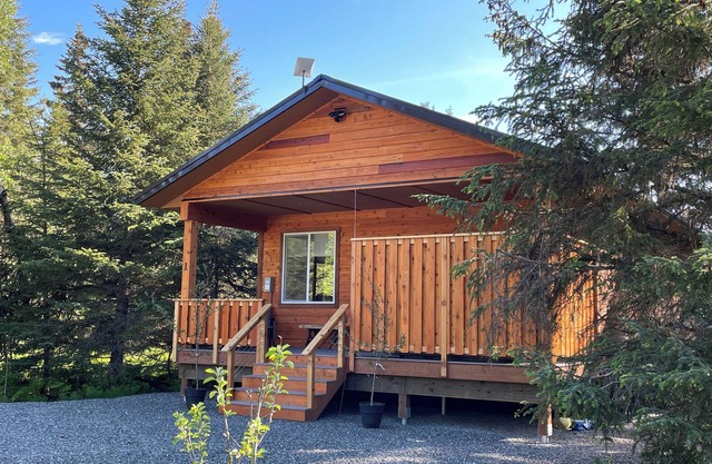 Relaxation Station - Hot Tub and Two Bedroom Cabin