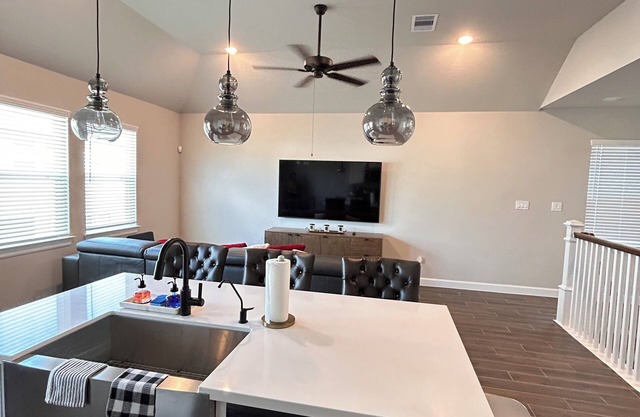 Relaxing 2-bedroom Retreat near Downtown Houston