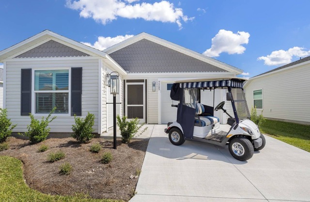 Relaxing 2BR Villa in Waters Edge located by the newest town square Eastport