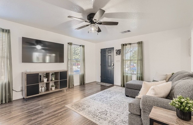 Relaxing 3BR Retreat Lackland BMT Riverwalk
