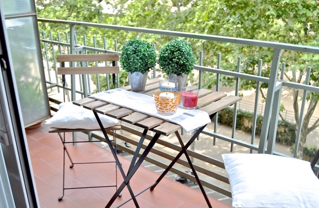 Relaxing 3BR with terrace near the beach and Auditori - Ascot